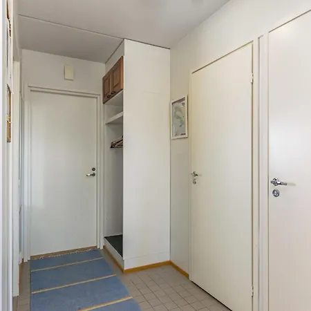 Karhunvartijan Linna C18 By Interhome